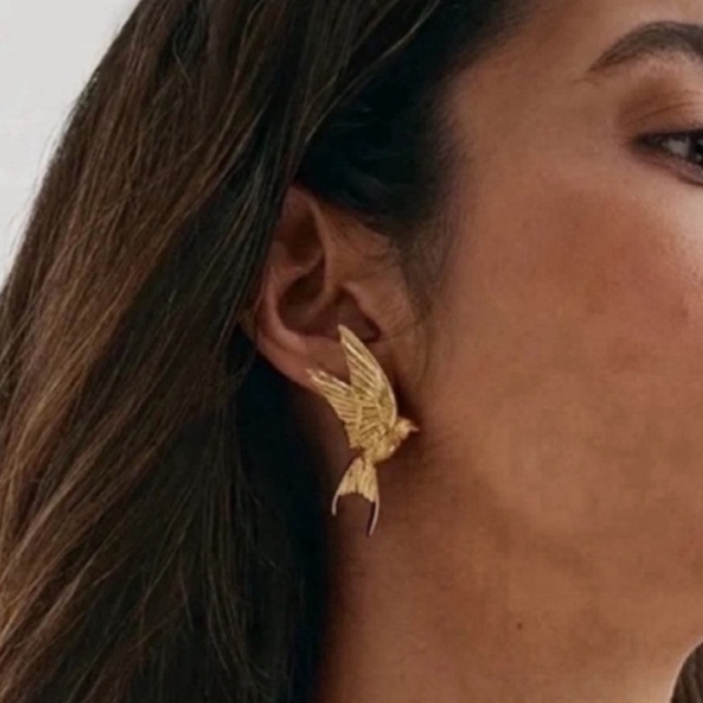 NWOT Zara 14K Gold Plated
Sparrow Bird Earrings - Picture 2 of 6